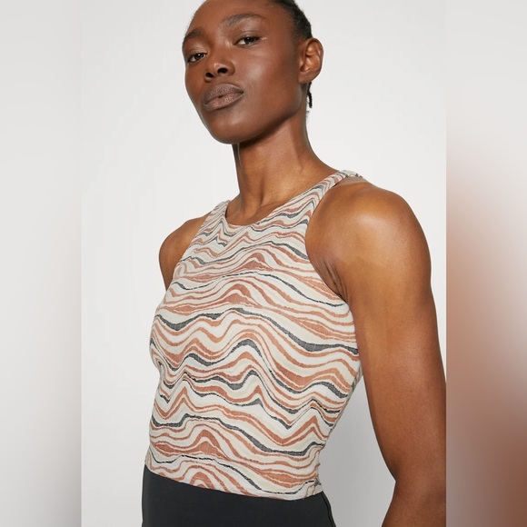 NWT Nike DX1564-146 Yoga Dri-Fit Luxe Tank XL - Picture 5 of 8